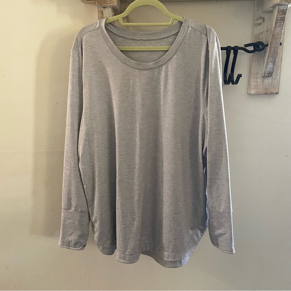 Athleta Mindset gray long sleeve thumb hole pullover lightweight sweatshirt